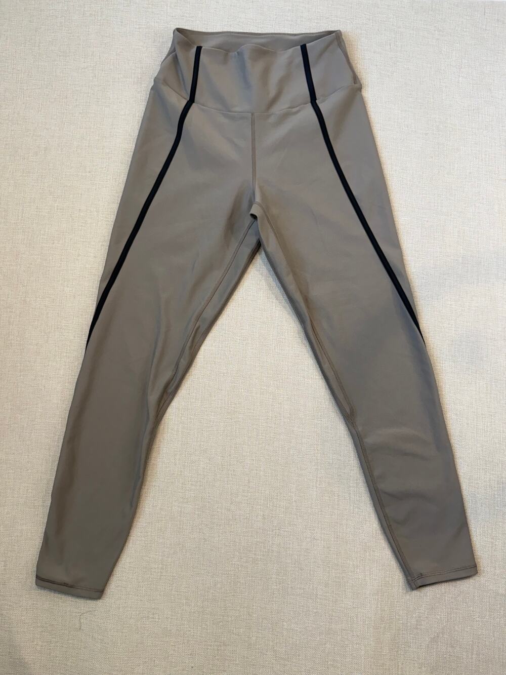 YPB by Abercrombie & Fitch Size L Long High Rise Stripe Leggings Beige